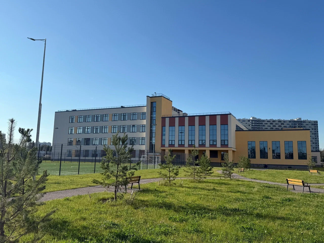 lsr_okt_825